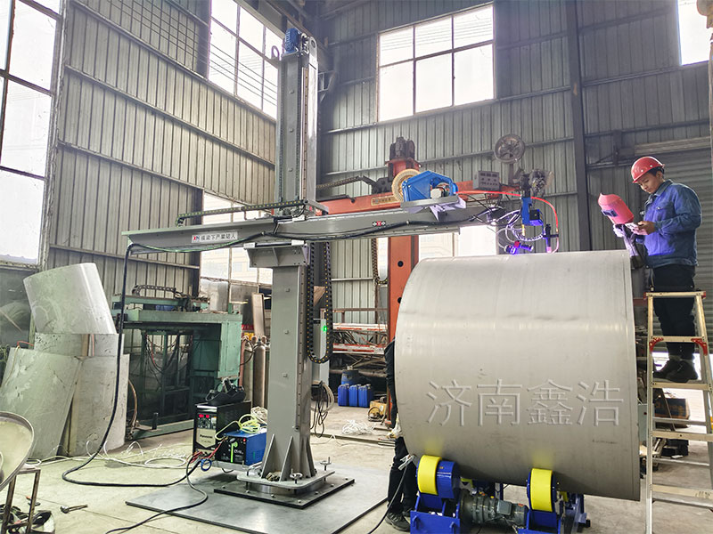 鄭州不銹鋼罐體用焊接操作機氬弧自動焊